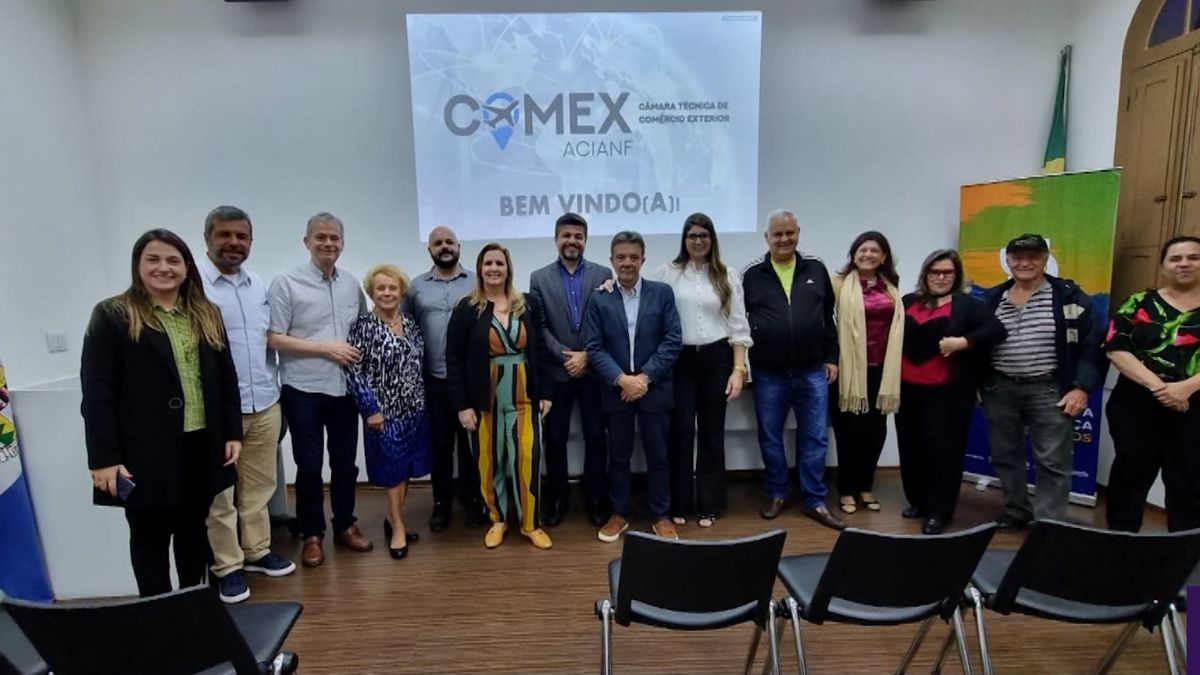 Encontro para contadores na ACIANF debate comércio exterior