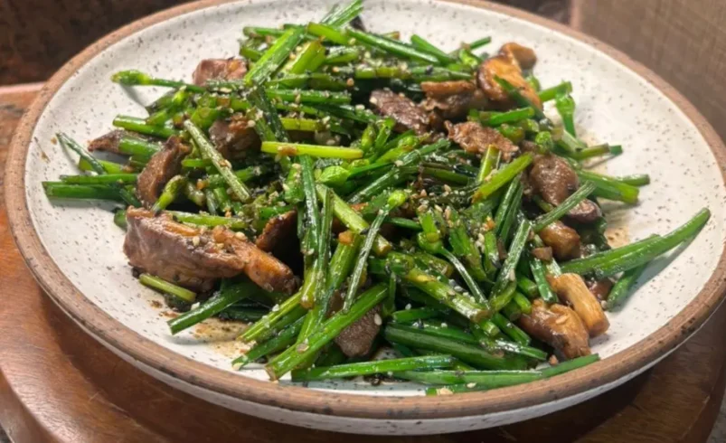 Receita japonesa de Nirá com Shiitake do Trilhas do Araçari