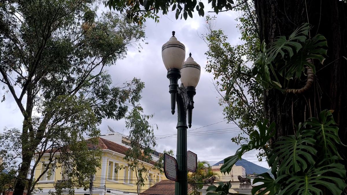 Prefeitura revoga licitação milionária da iluminação em Friburgo
