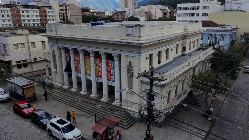 TRE-RJ promove plantão para regularização de títulos eleitores