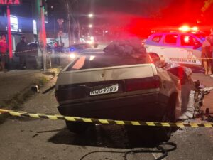 Duas pessoas morreram em outro acidente na Avenida Governador Roberto