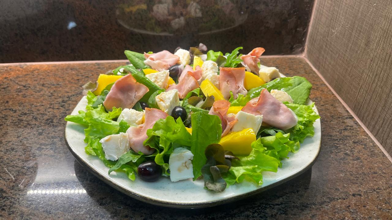 Salada Lês Crudites do Auberge Suisse