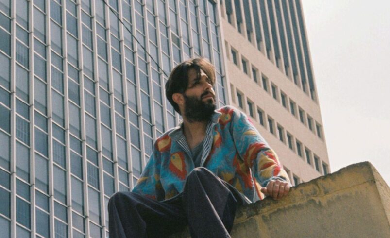 Salvador Sobral lança álbum à brasileira