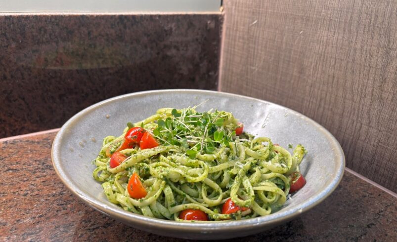 Linguine ao Pesto: receita sofisticada e fácil do Trilhas do Araçari