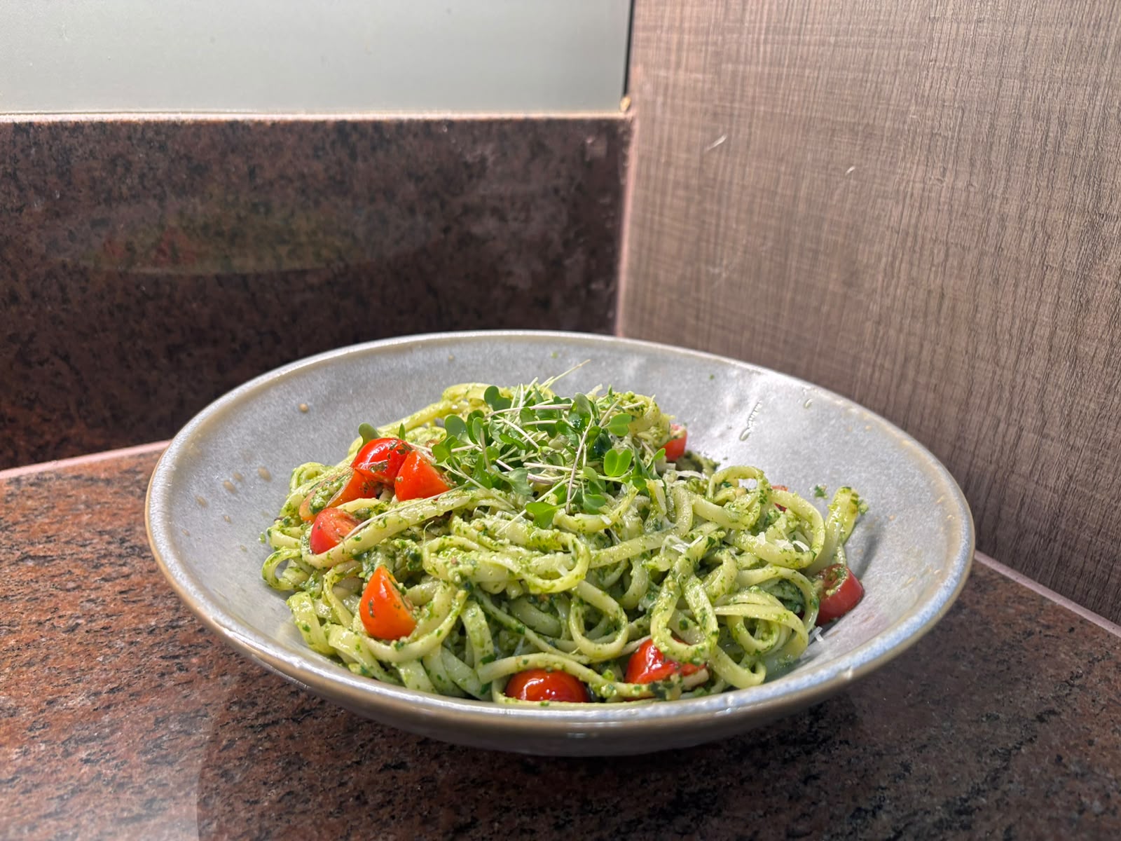 Linguine ao Pesto: receita sofisticada e fácil do Trilhas do Araçari