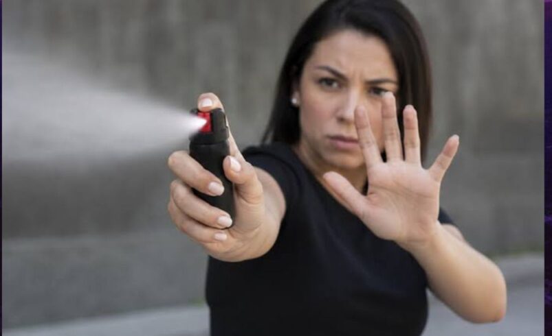 Governo libera spray de pimenta para defesa pessoal de mulheres