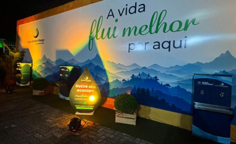 Águas de Nova Friburgo distribui 3 mil eco copos no Festival de Inverno