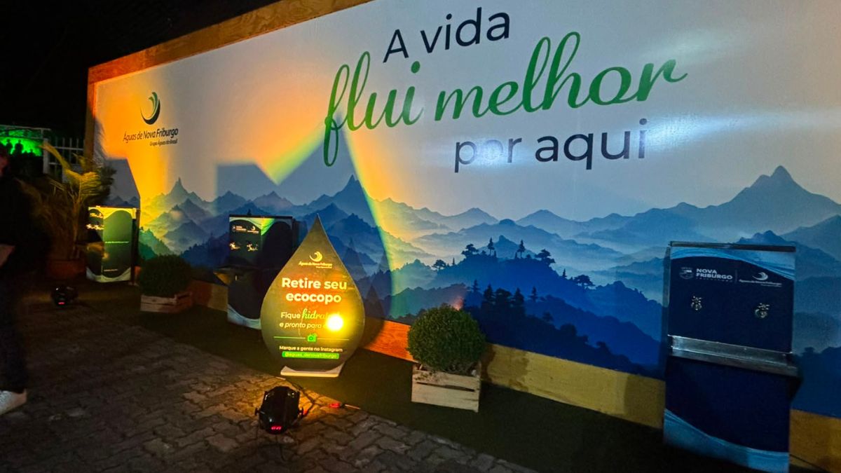 Águas de Nova Friburgo distribui 3 mil eco copos no Festival de Inverno