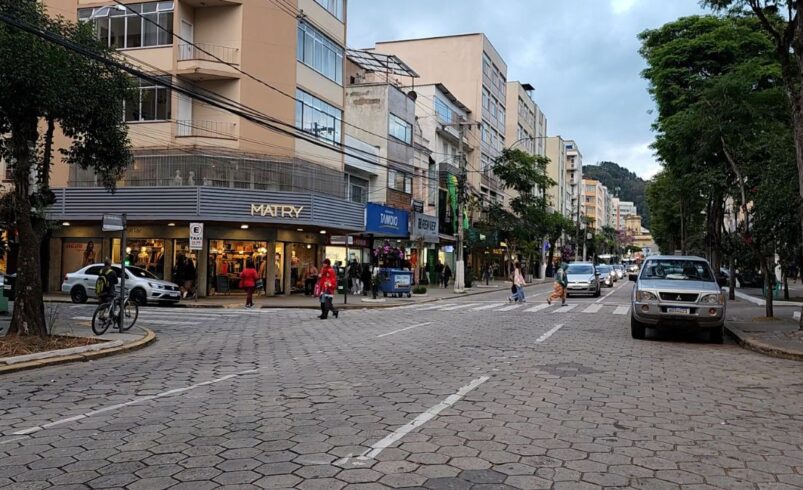 Comércios de Friburgo fecham devido Dia do Comerciário