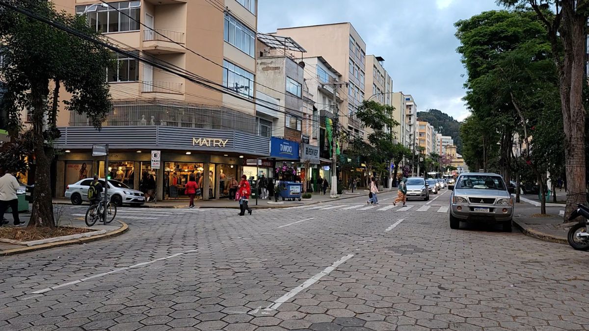 Comércios de Friburgo fecham devido Dia do Comerciário
