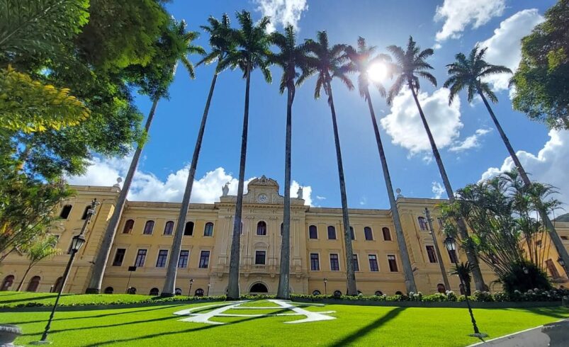 Sesc RJ inaugura exposição sobre os 140 anos do Colégio Anchieta em Friburgo