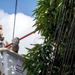 Trabalho em altura ganha novas regras e reforça cuidados com a rede elétrica