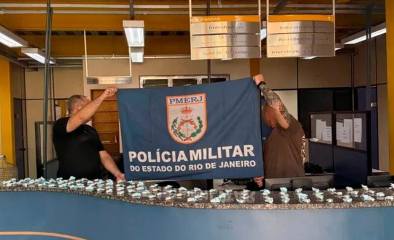 Polícia prende dois foragidos e apreende drogas em Friburgo