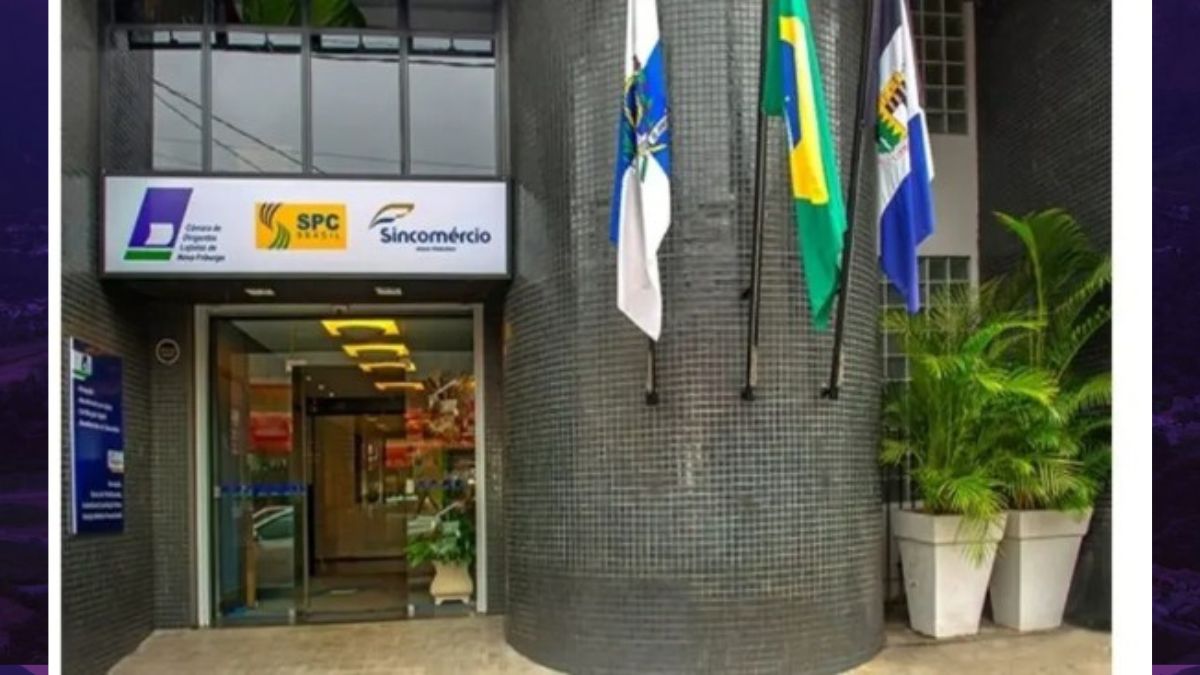 Lojas podem abrir nos três feriados de novembro e estender horário antes da Black Friday