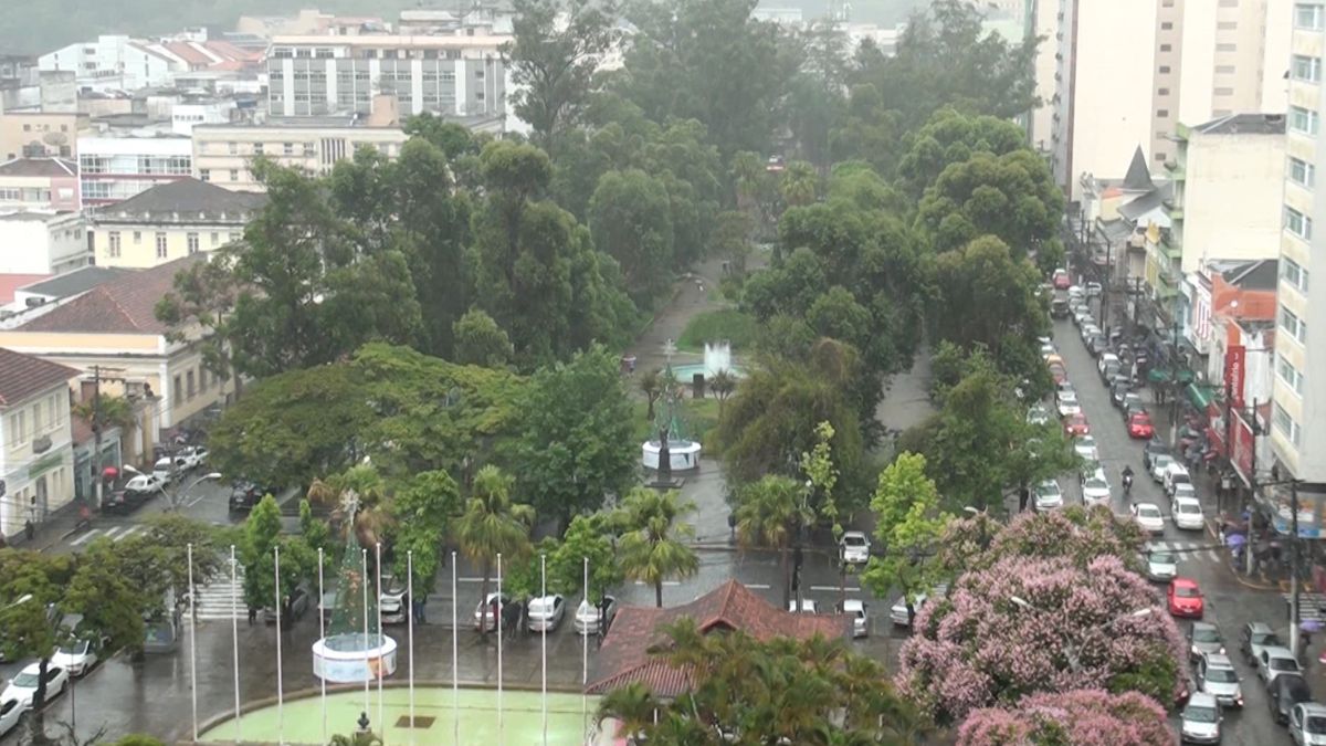 Friburgo pode ter chuva, ventos de até 60 km/h e granizo na quinta-feira