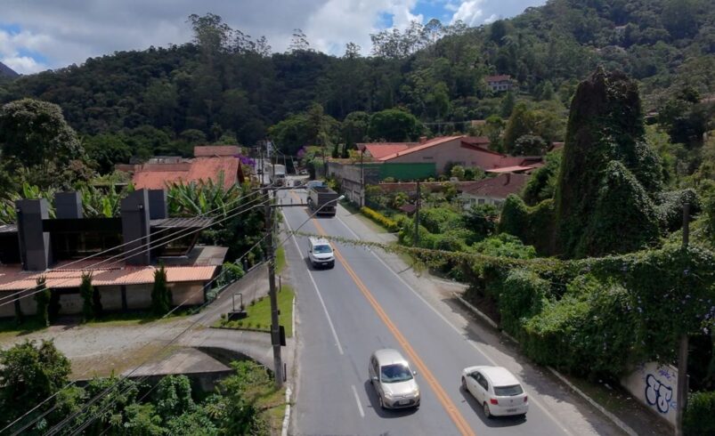 Rota 116 prevê 120 mil veículos durante o feriado e realiza manutenções nesta quinta-feira