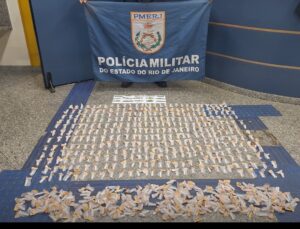 PM apreende drogas escondidas em área de mata em Cordeiro